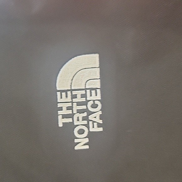 Kids red North Face coat - Picture 7 of 7